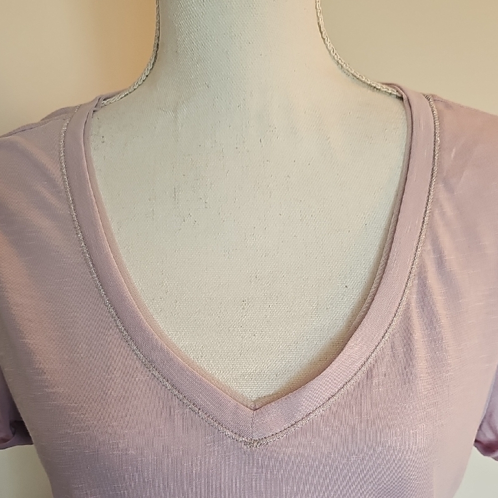 WHBM Women's V-Neck Light Light Purple Top - Picture 2 of 6